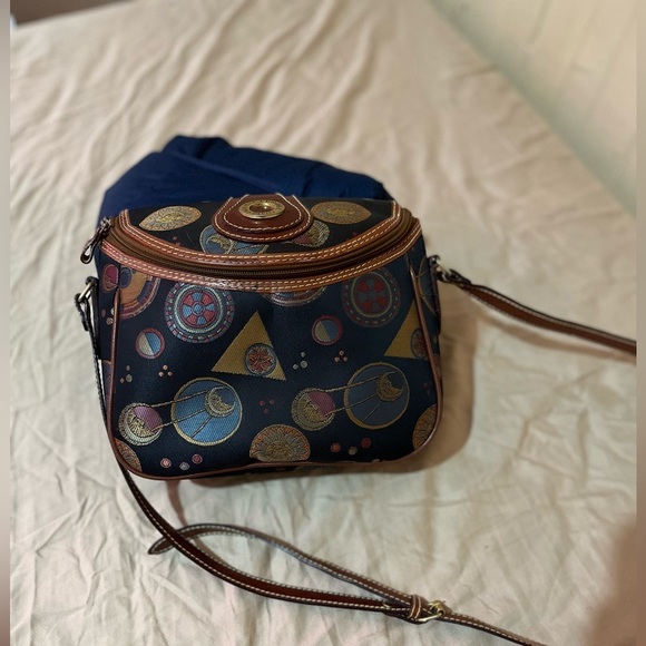 STUNNING VINTAGE GUY LAROCHE PARIS CROSSBODY BAG - RARE CELESTIAL PRINT DESIGN - Picture 4 of 7